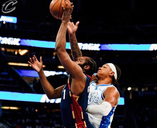 V体育APP-空砍30+6+8!哈登成骑士第一,米切尔该清醒了,队记赛后不满发声